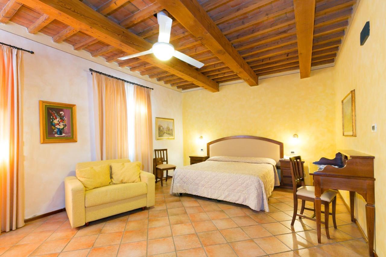 Agrihotel Elisabetta Collemezzano Εξωτερικό φωτογραφία